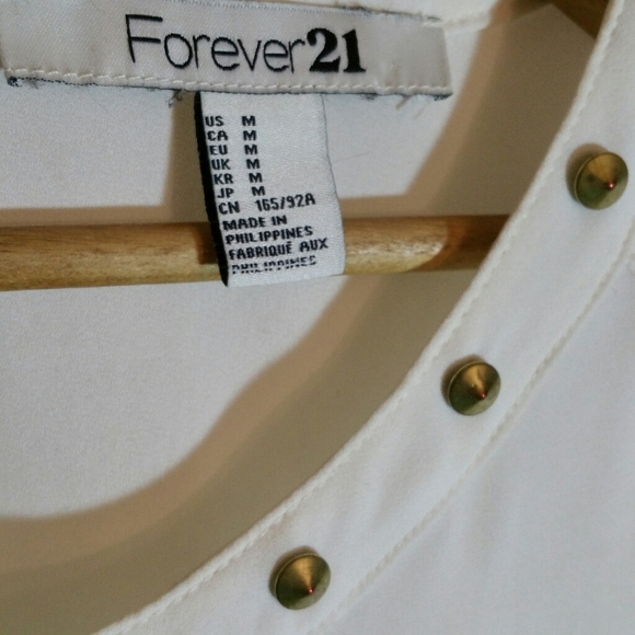 F21 sheer white stud embellished sleeveless top - Picture 4 of 6